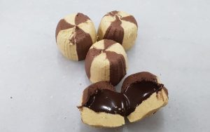 Filled Roasted Chickpea Cookie